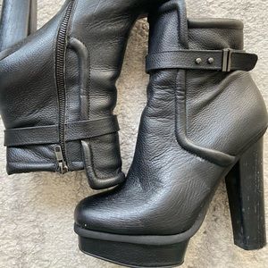 Kalsi lBlack Leather Booties